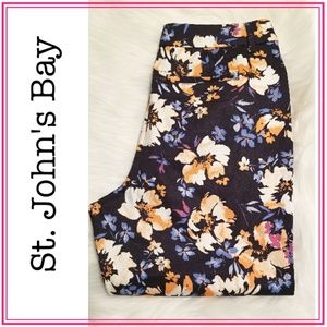 {St. John's Bay} Floral Capri